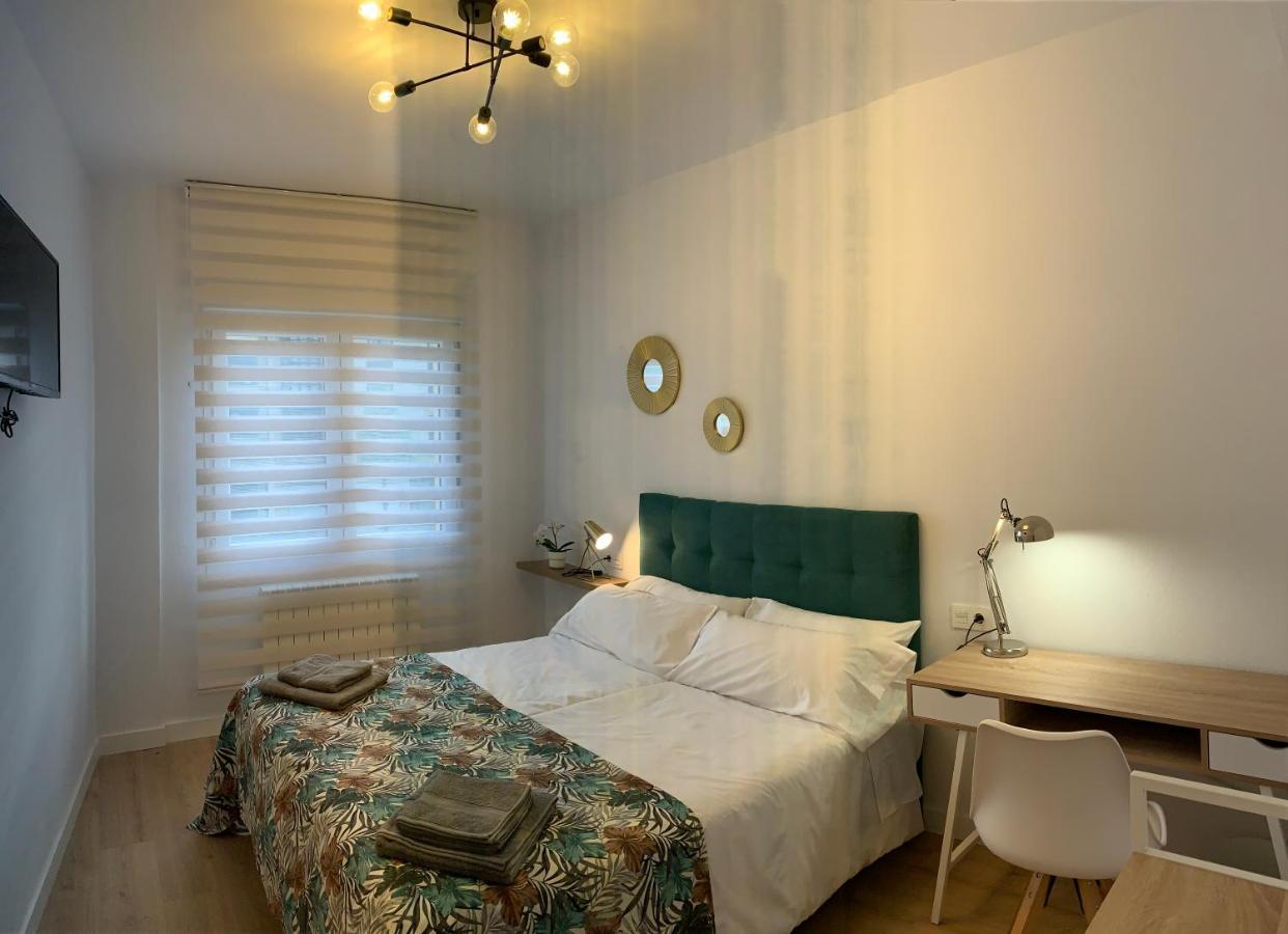 Apartamentos Santullano 1 オビエド エクステリア 写真