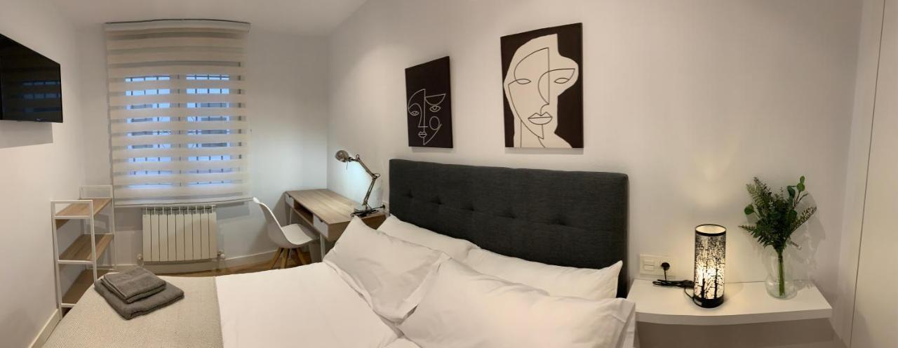Apartamentos Santullano 1 オビエド エクステリア 写真