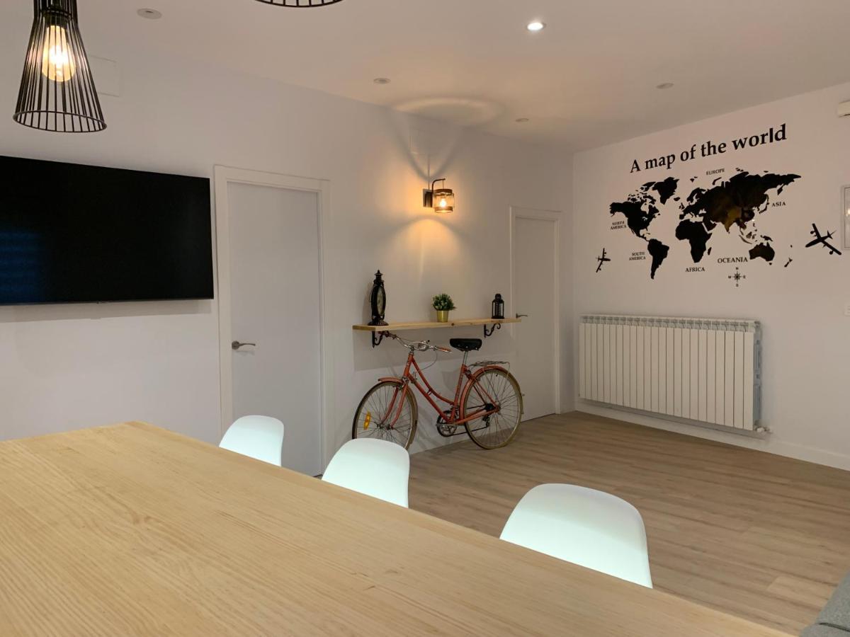 Apartamentos Santullano 1 オビエド エクステリア 写真